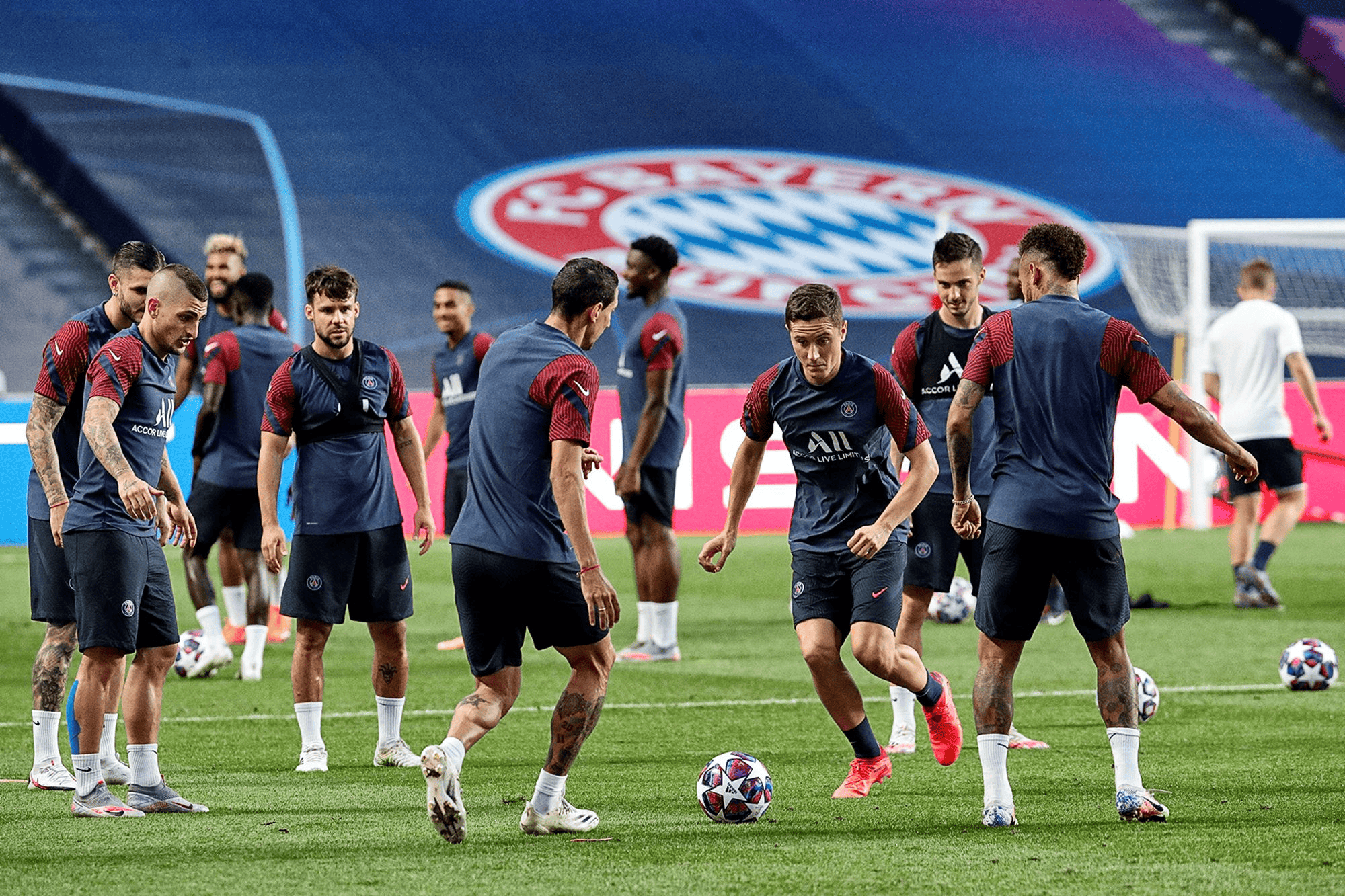 欧冠集结日再迎强敌；塞维利亚临场应变；主帅态度——目标明确；临场指挥获称赞的简单介绍